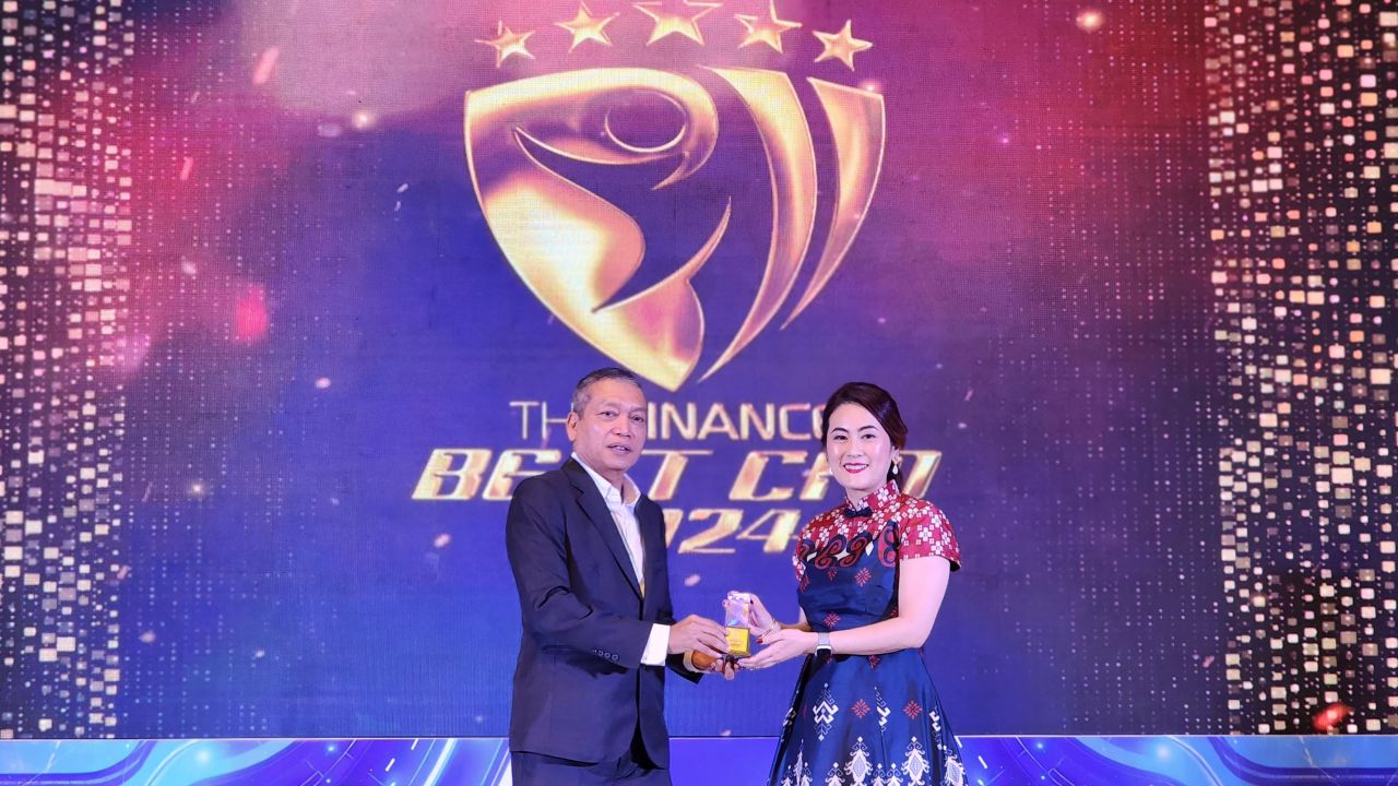 Direktur Keuangan FIFGROUP Raih Gelar Best CFO 2024